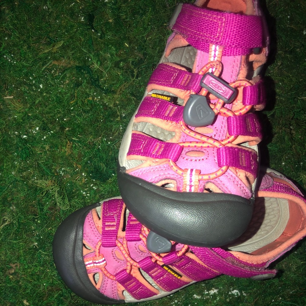 Orange and Pink shoes🧡💓🧡